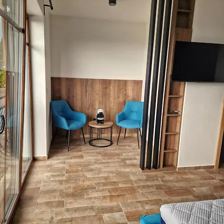 Alpine House Mina - & 3*