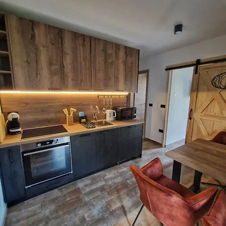 Alpine House Mina - & 3*