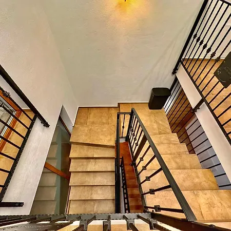 Alpine House Mina - & 招待所 3*