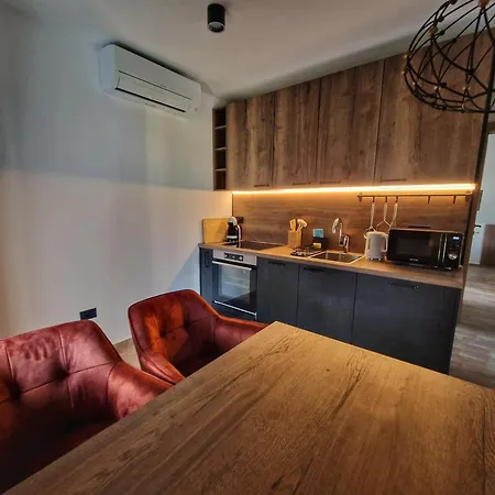 Alpine House Mina - & 招待所