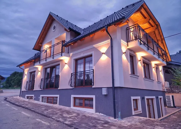 Alpine House Mina - &