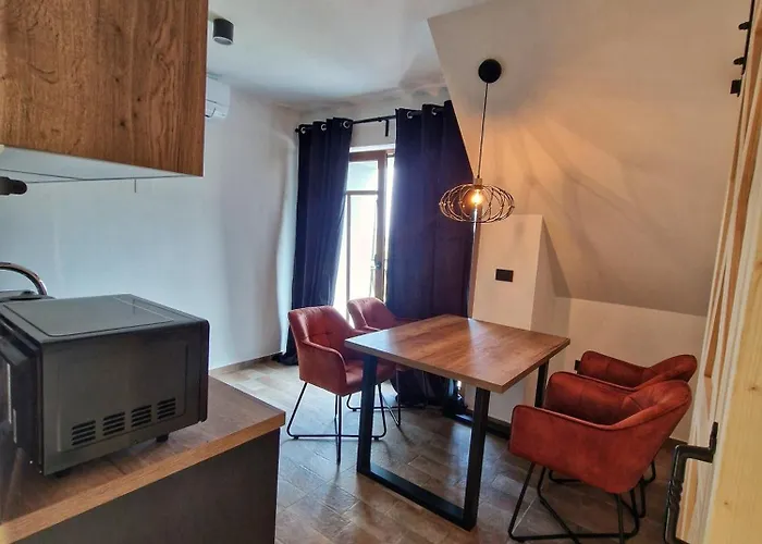 Alpine House Mina - &